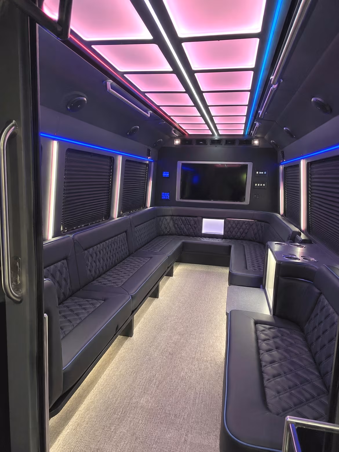Brooklyn Winery Tour & Pub Crawl Transportation party bus interior
