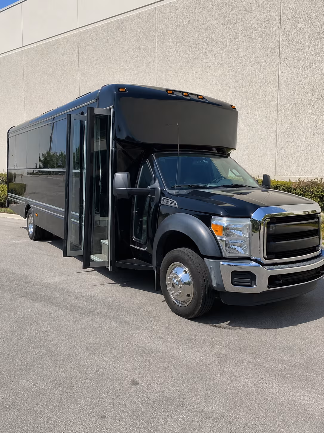Staten Island Birthday, Sweet 16, & Quinceañera Party Bus Rentals